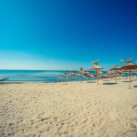 Premier Fort Beach 4*