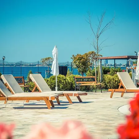 Premier Fort Beach