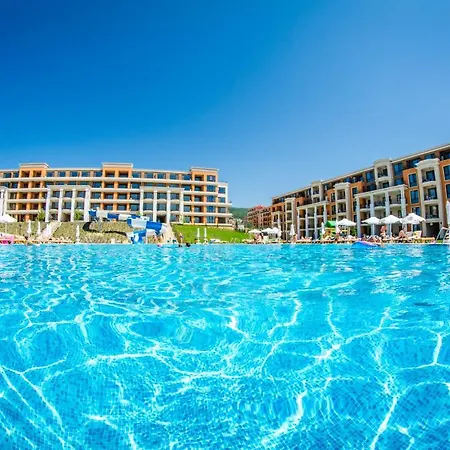 Курортный комплекс Premier 4*