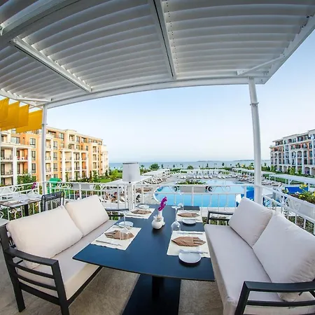 Premier Fort Beach 4*