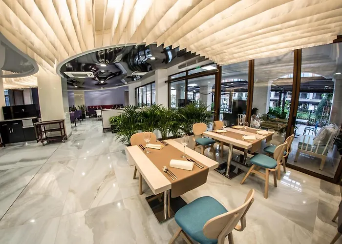 Premier Fort Beach Resort 4*