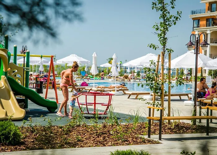 Premier Fort Beach 4*