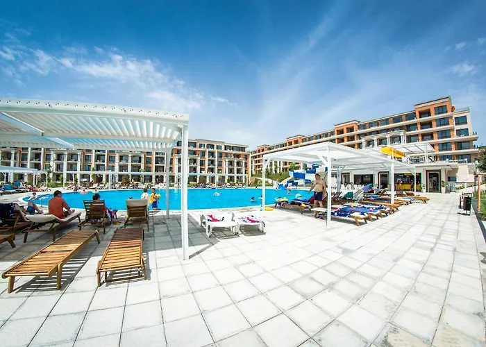 Premier Fort Beach 4*