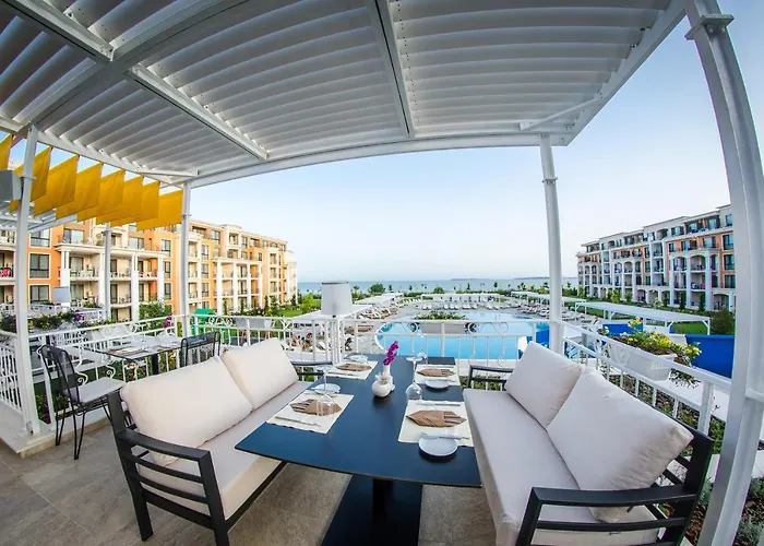 Premier Fort Beach 4*