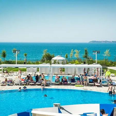 Resort Premier Fort Beach 4*